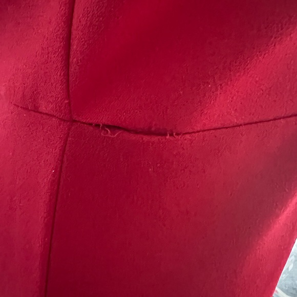 Red evening gown - Picture 5 of 7